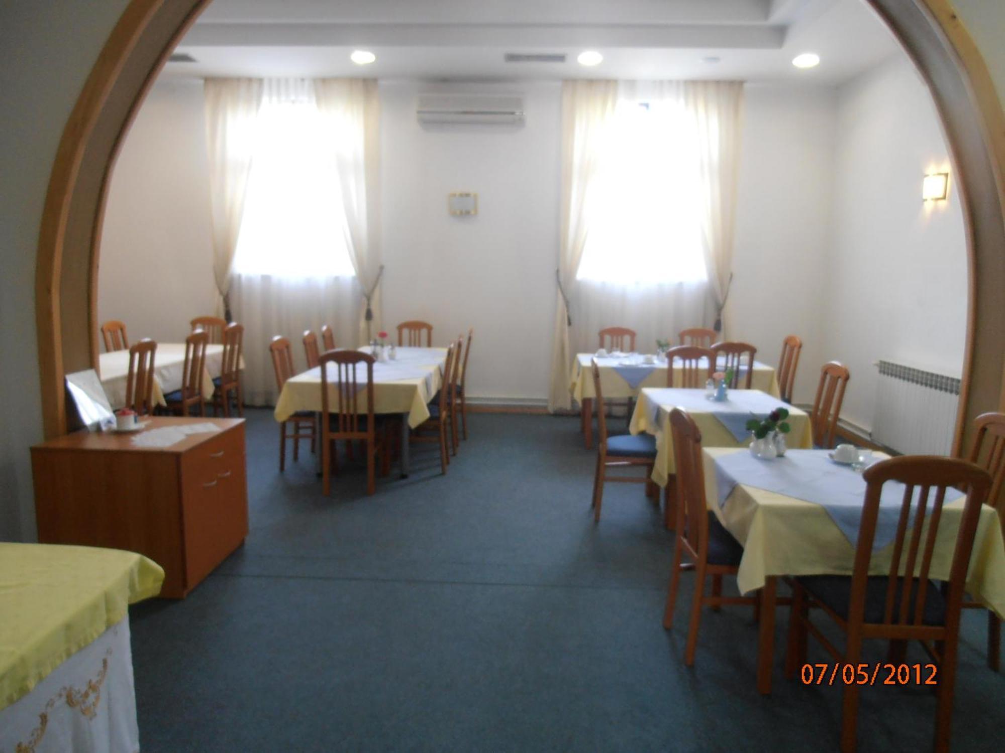 Hotel Metković Kültér fotó
