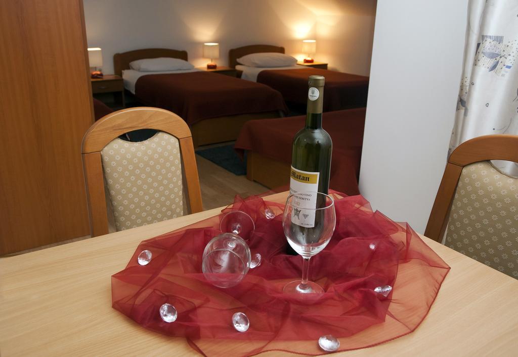Hotel Metković Kültér fotó